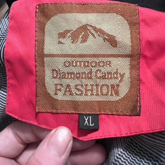 Outdoor Diamond Candy gore-tex pink and purple medium weight jacket with hood - Picture 7 of 12